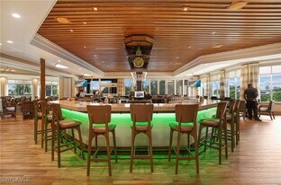 2206 Imperial Golf Course Blvd in Naples, FL - Building Photo