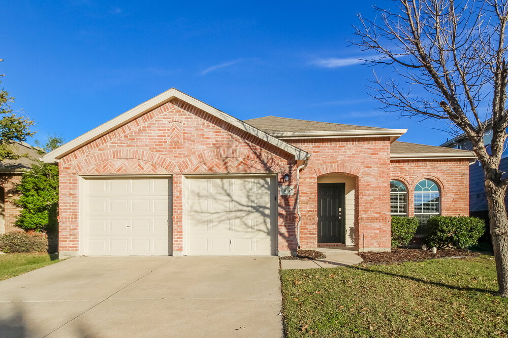 1134 Partridge Dr in Aubrey, TX - Building Photo