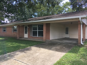 659 Meadow Dr in D'Iberville, MS - Building Photo - Building Photo
