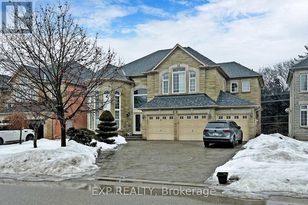 48 Francesca Ct in Vaughan, ON - Building Photo