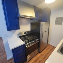 125 S Ave 53 in Los Angeles, CA - Foto de edificio - Building Photo