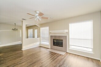 6072 Grand Champion Blvd in Fort Worth, TX - Building Photo - Building Photo