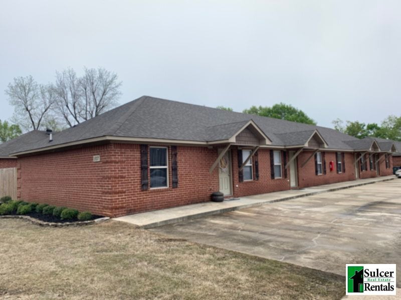 103 N Oak St in Brookland, AR - Building Photo