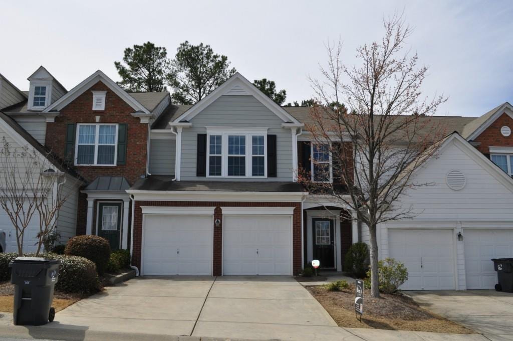 2380 Fairlie Dr in Duluth, GA - Building Photo