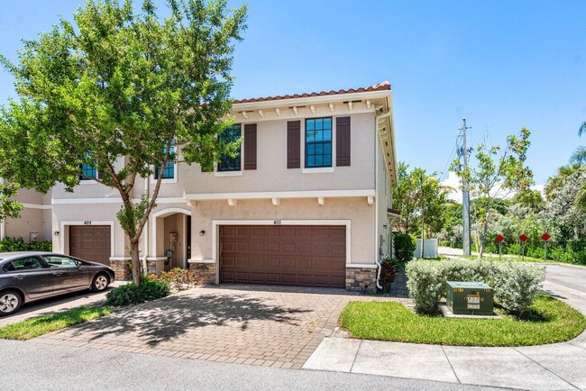 4111 Plum Tree Ln in Riviera Beach, FL - Building Photo - Building Photo