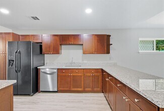5022 Balkin St in Houston, TX - Building Photo - Building Photo