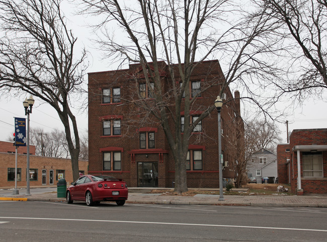 Alpha Apartments in North Kansas City, MO - Building Photo - Building Photo