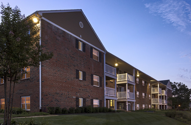 Bayview Court Apartments in Somers Point, NJ - Building Photo - Building Photo