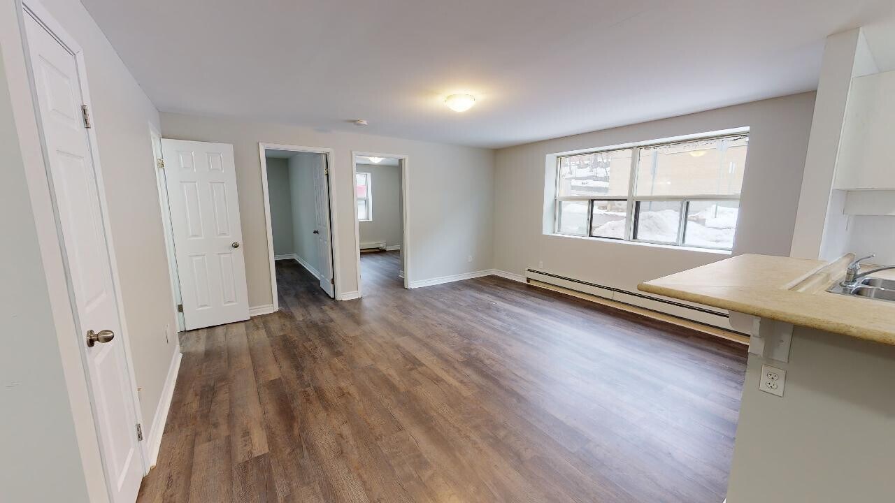 Grand Avenue Apartments in London, ON - Building Photo