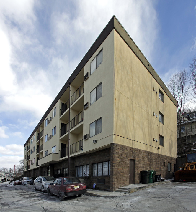 Concetta Towers in Franklin, NJ - Building Photo