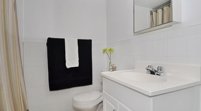 property at 1286 Islington Ave