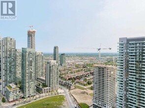 385-PH3385 Prince of Wales Dr in Mississauga, ON - Building Photo - Building Photo