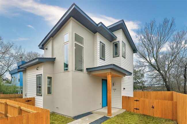 property at 1208 Perez St