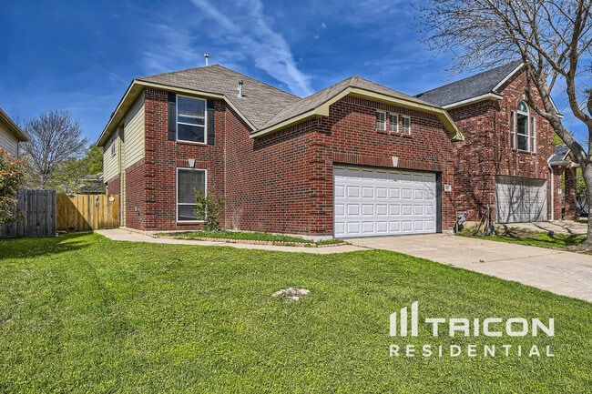 5451 Pecan Creek Cir in Fort Worth, TX - Building Photo - Building Photo