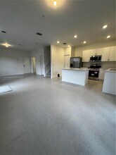 102 SW 184th Ave in Pembroke Pines, FL - Building Photo - Building Photo