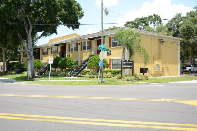 6901 Interbay Blvd in Tampa, FL - Foto de edificio - Building Photo
