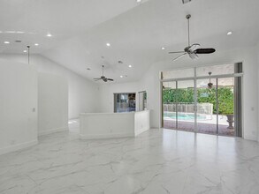 762 Crescent Way in Weston, FL - Building Photo - Building Photo