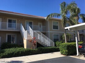 2855 Cypress Trace Cir in Naples, FL - Building Photo