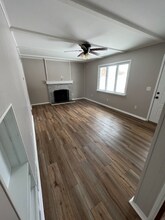 209 Iroquois St in Webster, NY - Foto de edificio - Building Photo