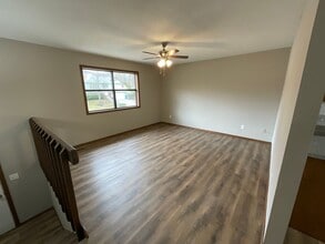 1903 E Samuel J St in Ozark, MO - Building Photo - Building Photo