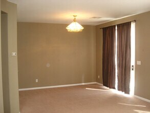 3734 Solandra St in Las Vegas, NV - Building Photo - Building Photo