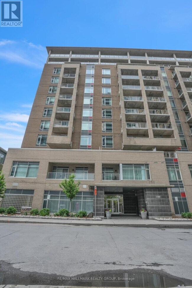 100 Champagne Ave S in Ottawa, ON - Building Photo - Building Photo
