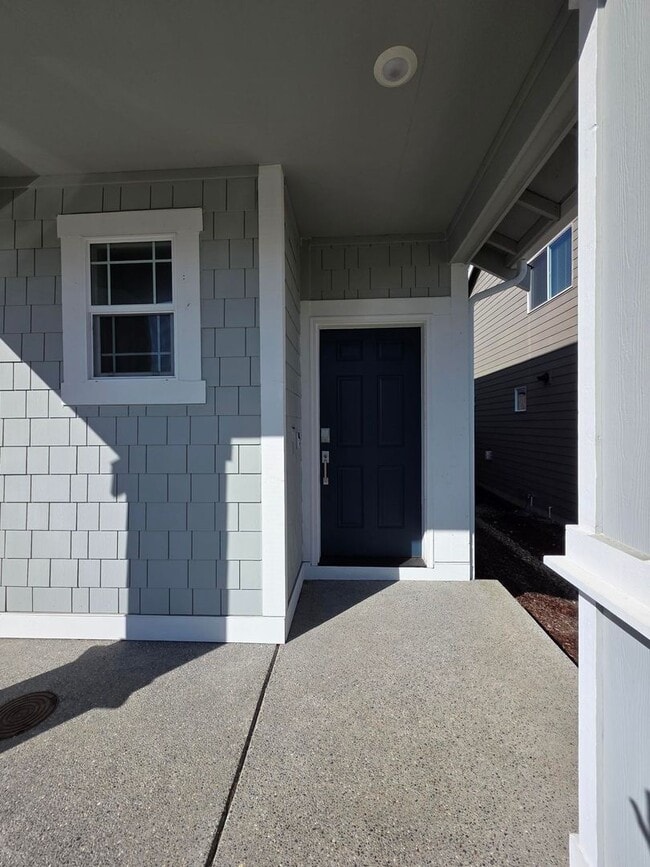 935 Baker Hts Lp in Bremerton, WA - Building Photo - Building Photo