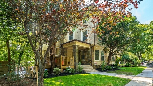 property at 21 Regent Cir