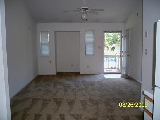 214 Wyndham Cir in Greenville, NC - Foto de edificio - Building Photo