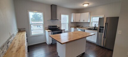 615 Irvine Ave NW in Bemidji, MN - Building Photo - Building Photo