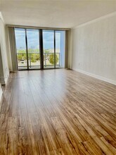 401 69th St in Miami, FL - Building Photo - Building Photo