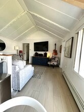 800 S 6th St in Lindenhurst, NY - Foto de edificio - Building Photo