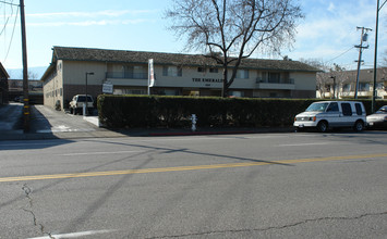 Emerald Gardens in Mountain View, CA - Building Photo - Building Photo