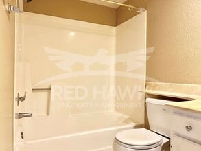 623 W Guadalupe Rd in Mesa, AZ - Building Photo - Building Photo