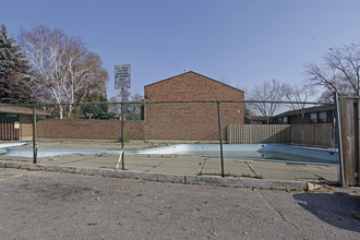 Cassandra Townhomes in Toronto, ON - Building Photo - Building Photo