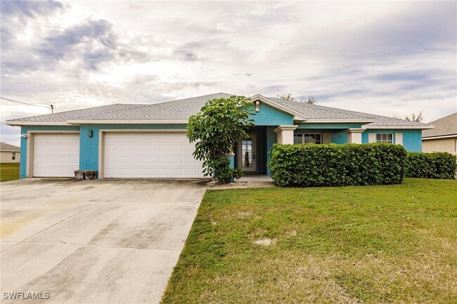 1244 N Gator Cir in Cape Coral, FL - Building Photo - Building Photo