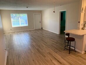 243 SW 4th St in Boca Raton, FL - Building Photo - Building Photo