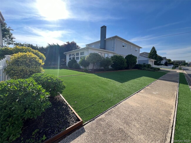 property at 44 Matlock St