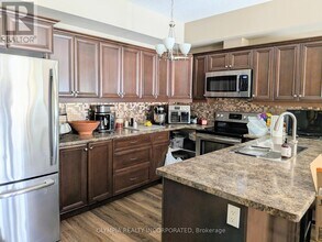 4644 Pettit Ave in Niagara Falls, ON - Building Photo - Building Photo