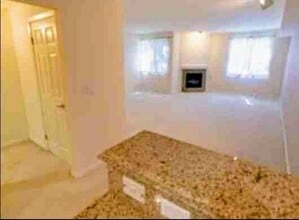 160 S Hudson Ave, Unit 106 in Pasadena, CA - Building Photo - Building Photo