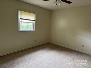 1237 15th Ave NW in Hickory, NC - Building Photo - Building Photo