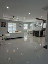 2923 22nd St SW in Lehigh Acres, FL - Foto de edificio - Building Photo