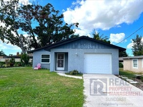 2950 Pafko Dr in Sarasota, FL - Building Photo - Building Photo