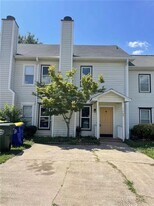 1300 Kennesaw Trace Ct