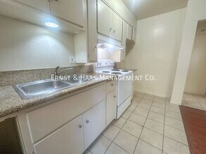 105 Atlantic Ave in Long Beach, CA - Building Photo - Building Photo