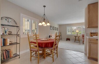 8216 Woolburn Dr in Huntington Beach, CA - Building Photo - Building Photo