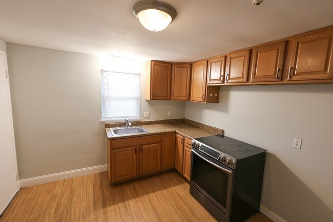18 Essex St in Quincy, MA - Building Photo - Building Photo