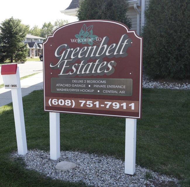 Greenbelt Estates Apartments in Janesville, WI - Foto de edificio - Building Photo