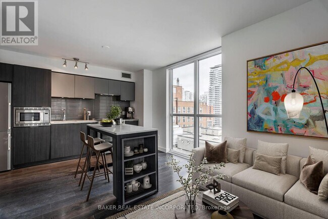 property at 15-1115 Roehampton Ave