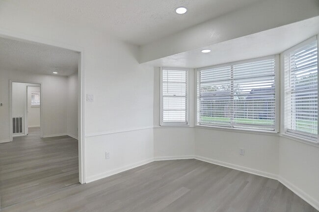 6227 Leaf Arbor Dr in Houston, TX - Foto de edificio - Building Photo